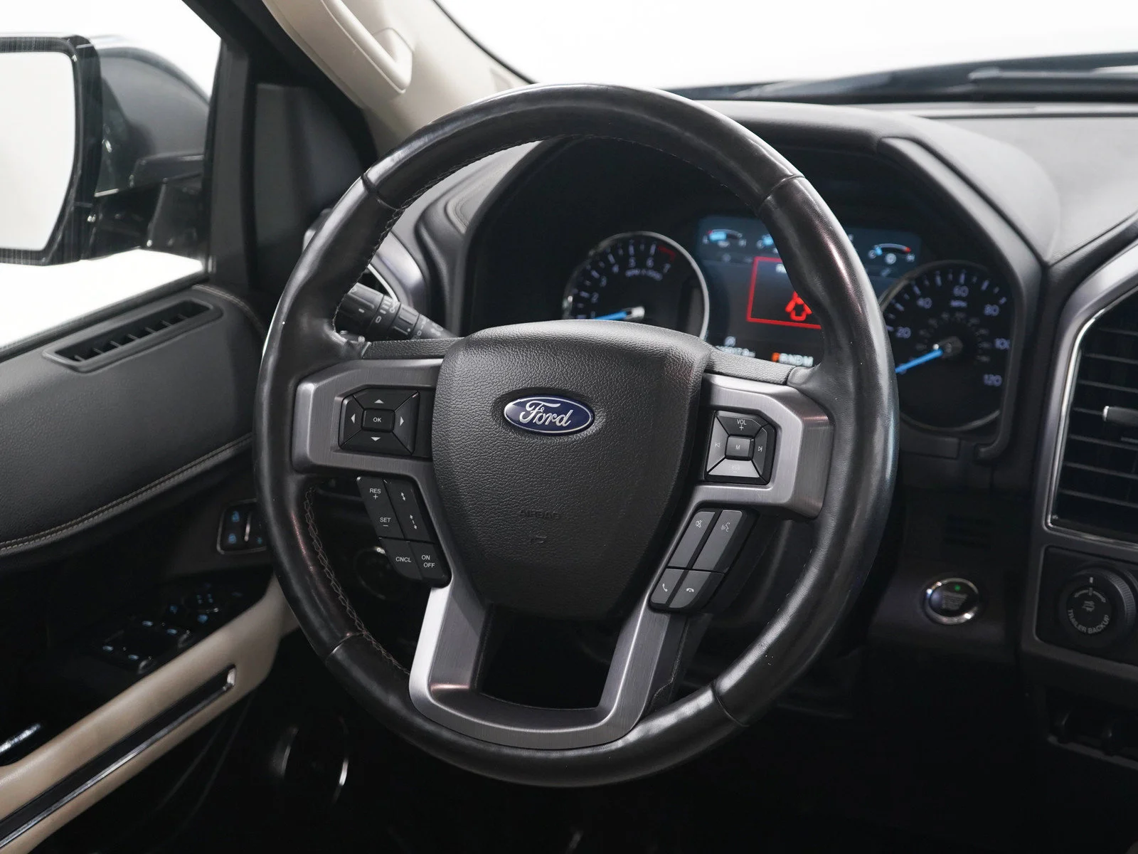 Used 2018 Shadow Black Ford Platinum image 15