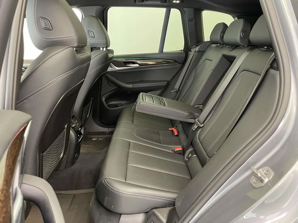 Used 2023 Gray BMW xDrive30i image 17