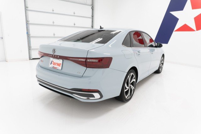 Used 2025 Monument Gray Volkswagen SEL image 5
