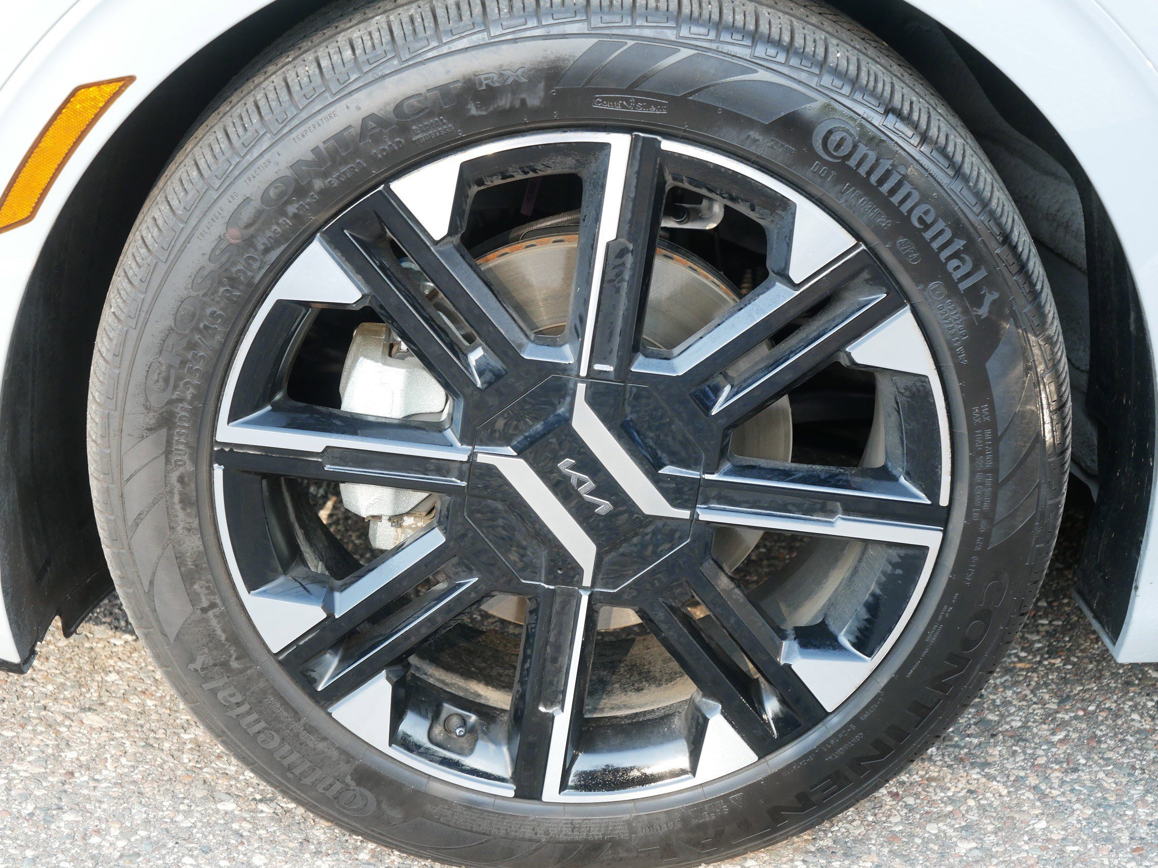 Used 2025 Wolf Gray Kia GT-Line image 16