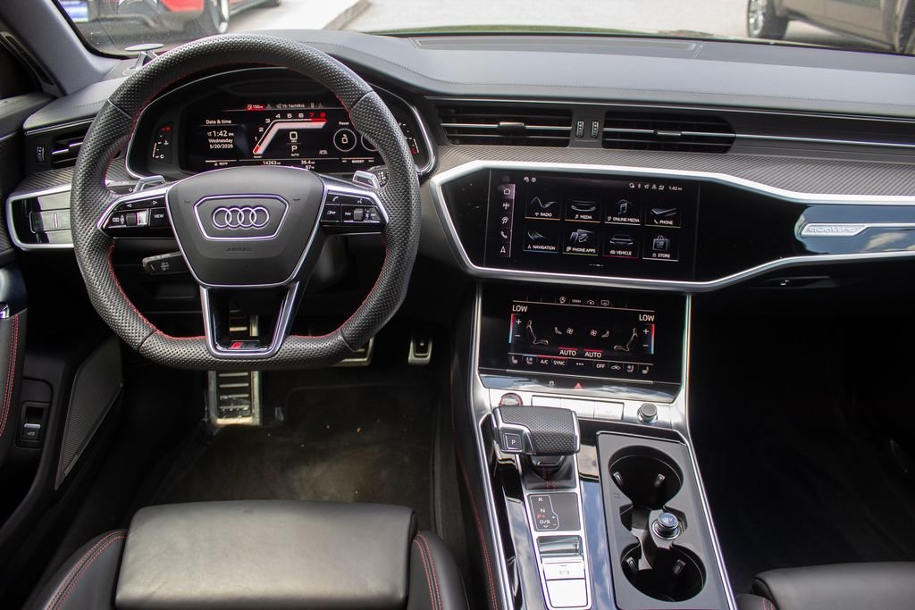 Used 2024 Mythos Black Metallic Audi 4.0T image 13