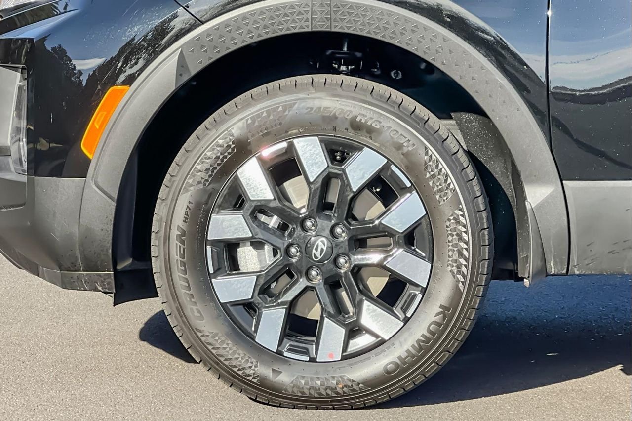 New 2026 Black Hyundai SEL AWD image 34