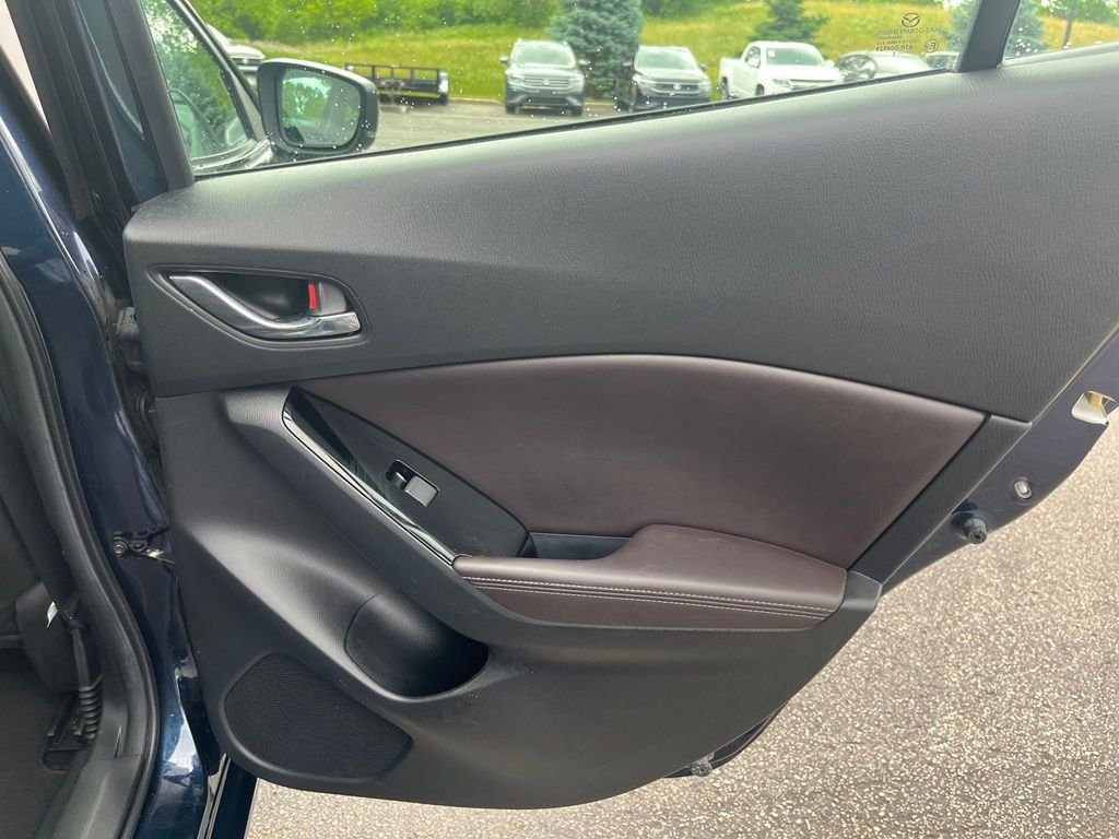 Used 2018 Blue Mazda Touring image 24