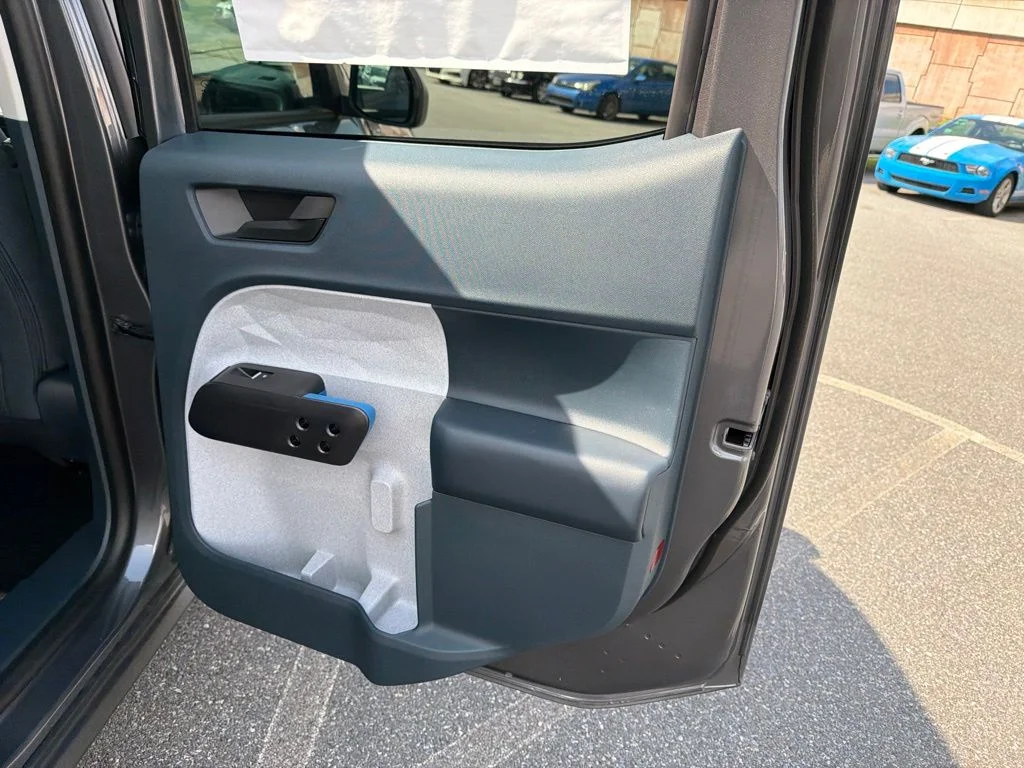 New 2026 Carbonized Gray Metallic Ford XLT image 11