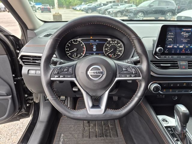Used 2022 Black Nissan 2.5 SR image 30