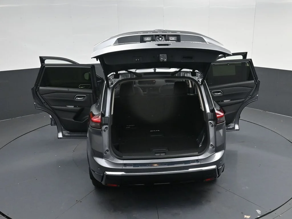 New 2026 Gray Nissan Platinum image 57