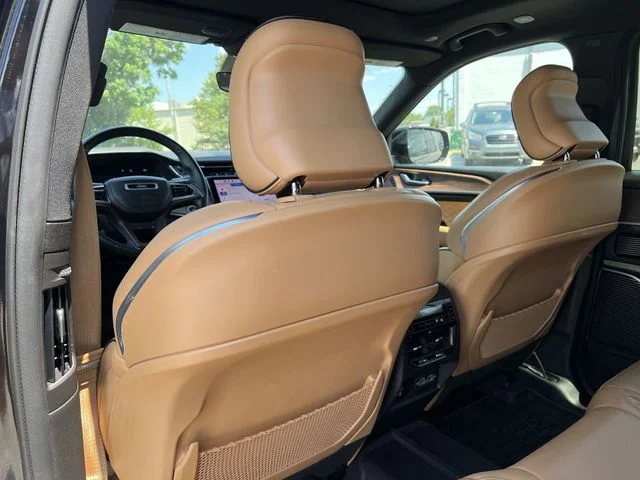 Used 2022 Black Jeep Summit image 39