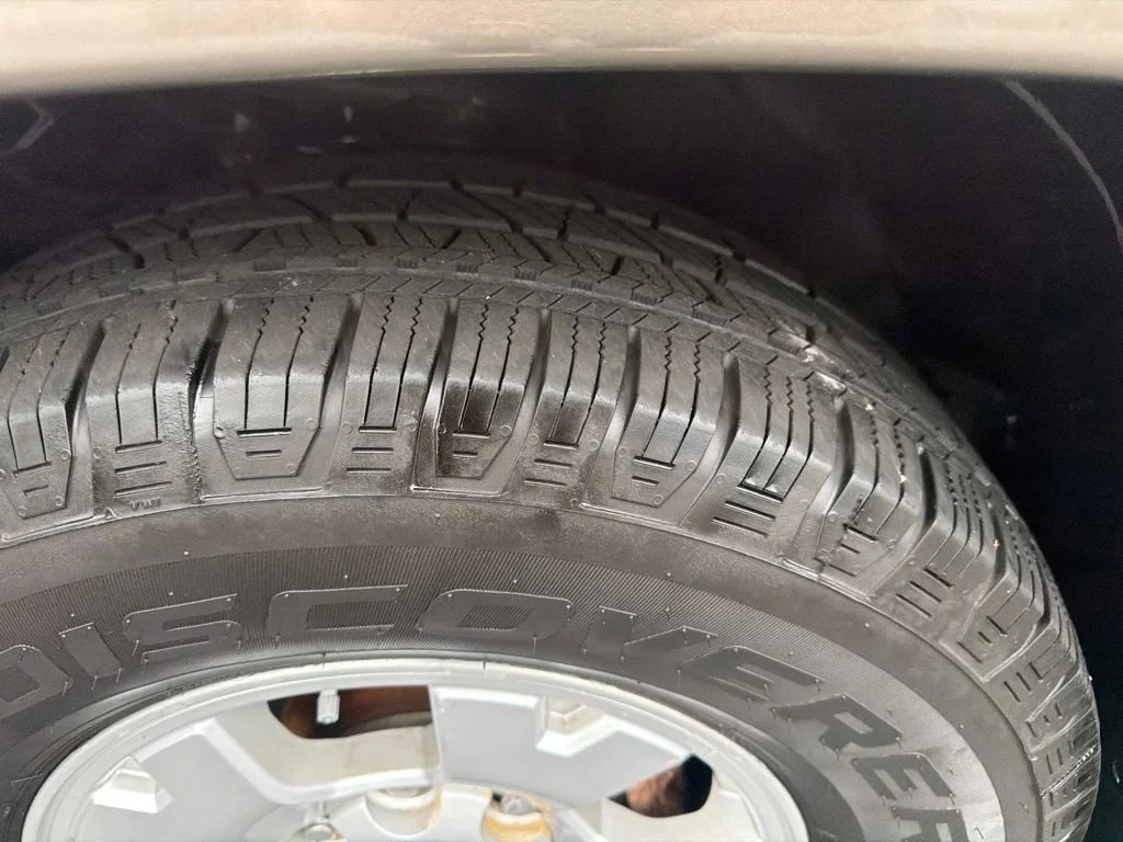 Used 2014 Pyrite Mica Toyota DOUBCAB image 10