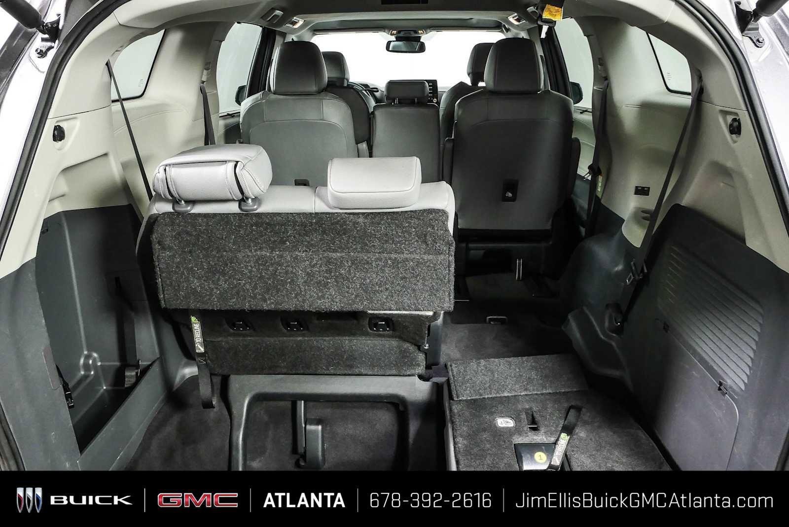 2024 Toyota Sienna XLE - Photo 32