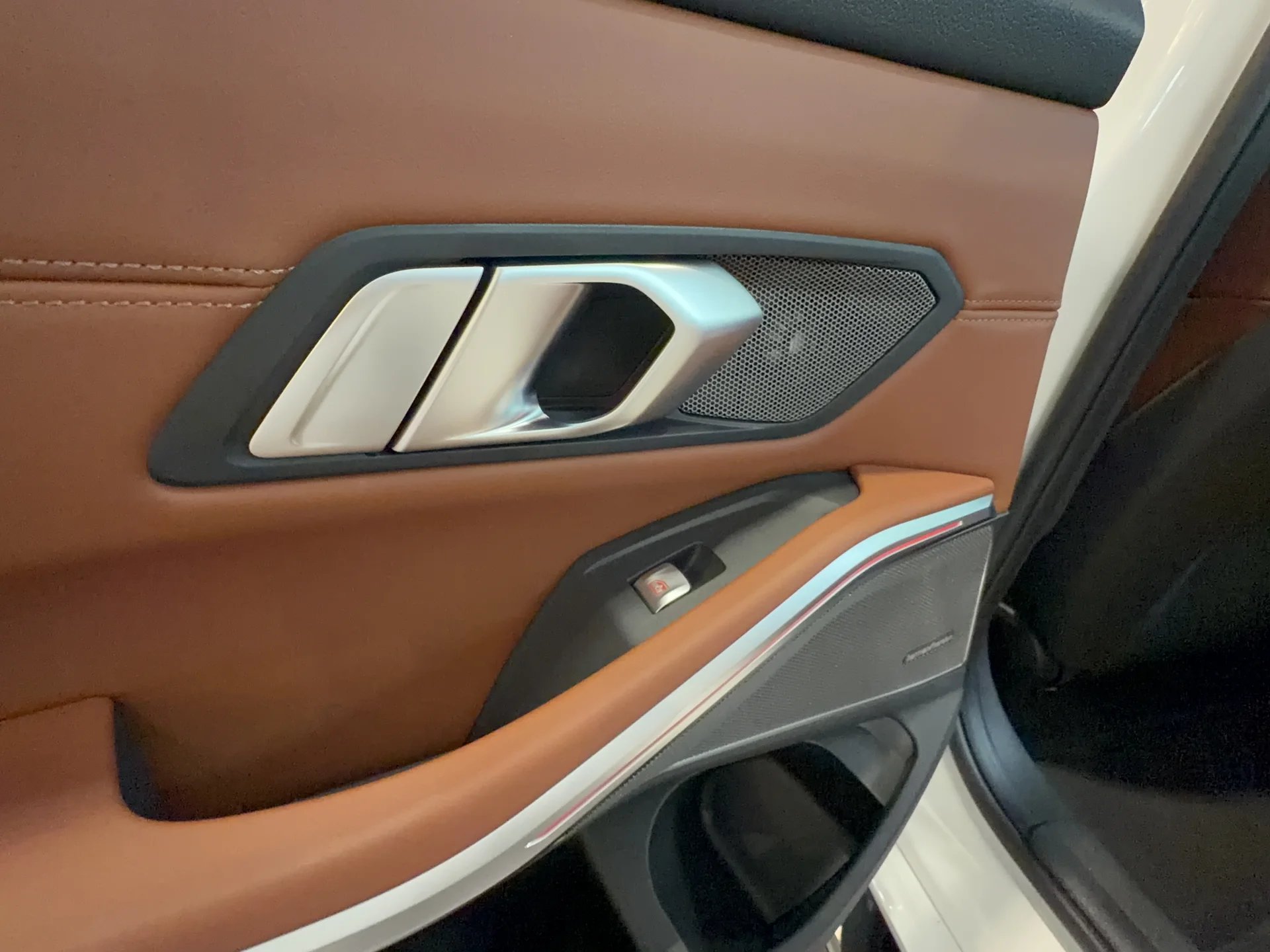 New 2027 Alpine White BMW Competition xDrive image 25