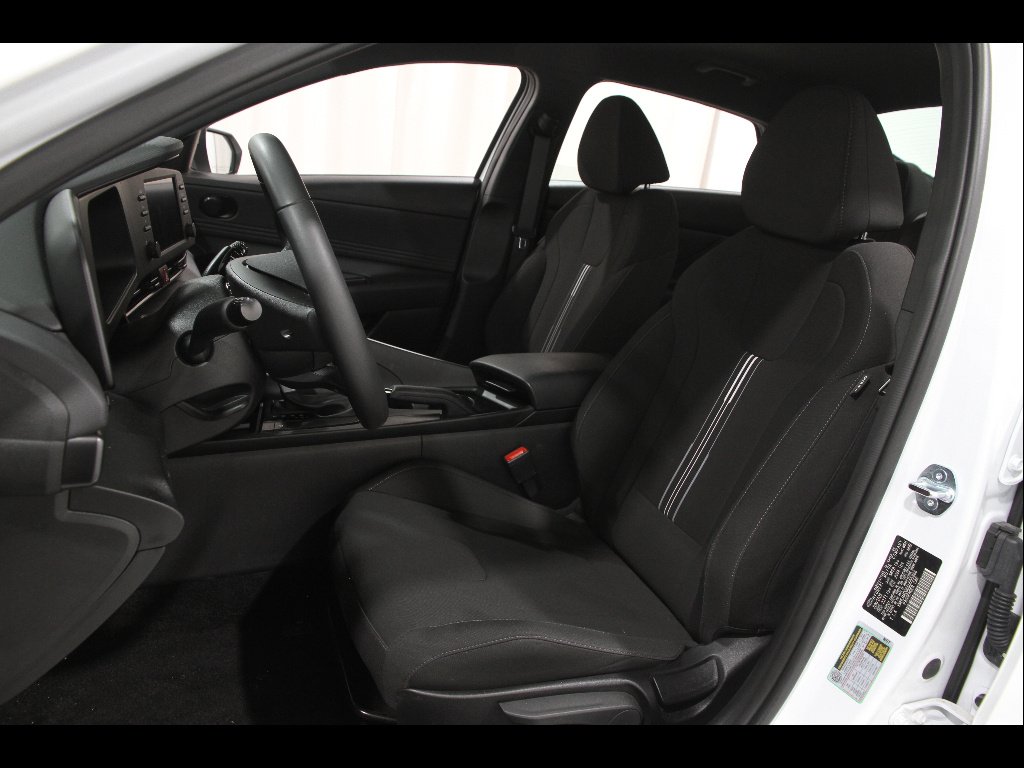 Used 2025 Serenity White Pearl Hyundai SEL Sport image 5