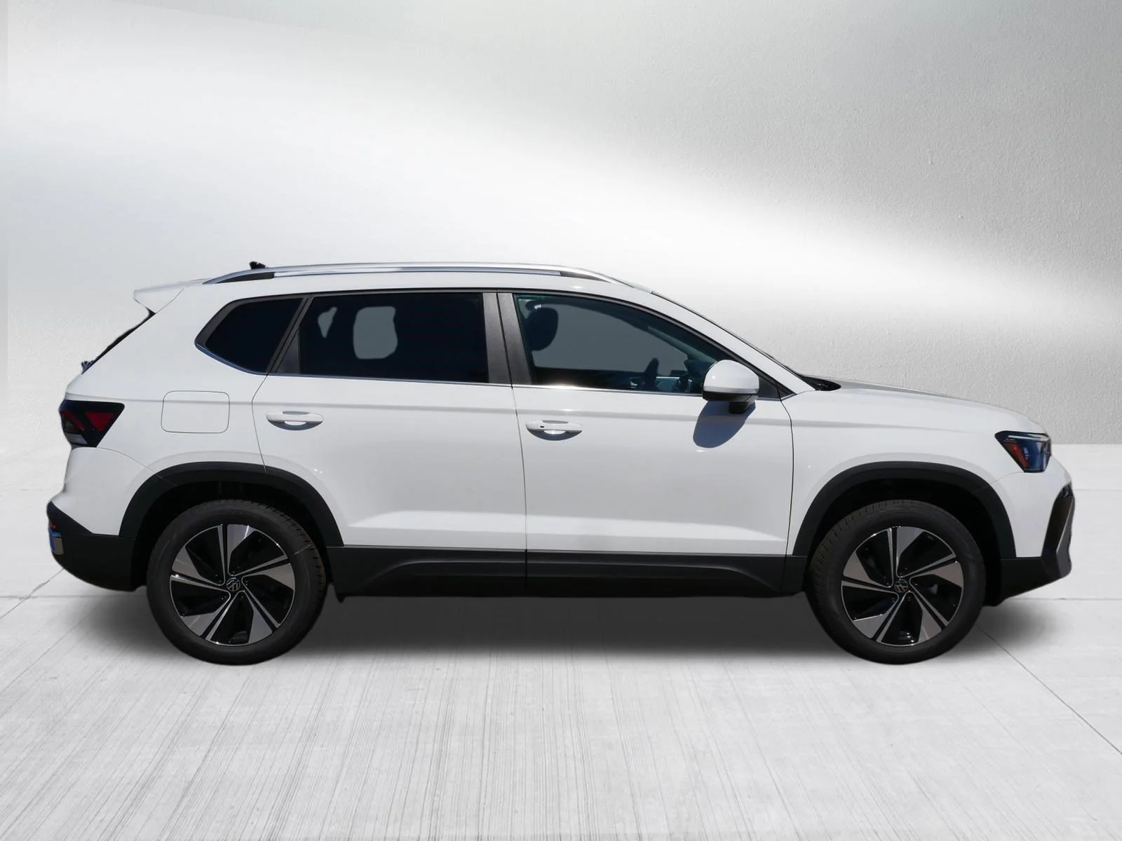 New 2026 Pure White Volkswagen SE image 2