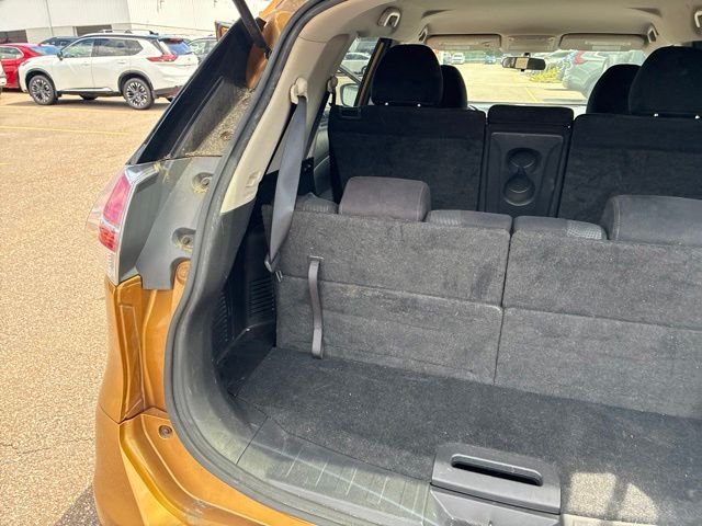 Used 2014 Orange Nissan S image 18