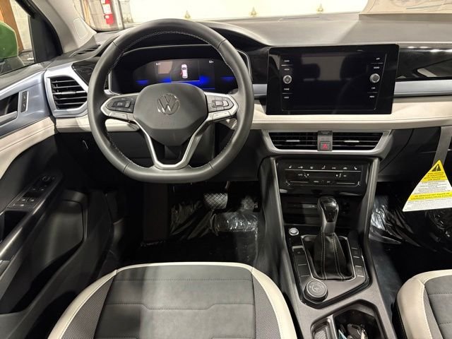 New 2026 Green Volkswagen 1.5T SE image 13