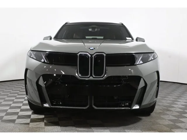 New 2027 Pine BMW 40 xDrive image 10