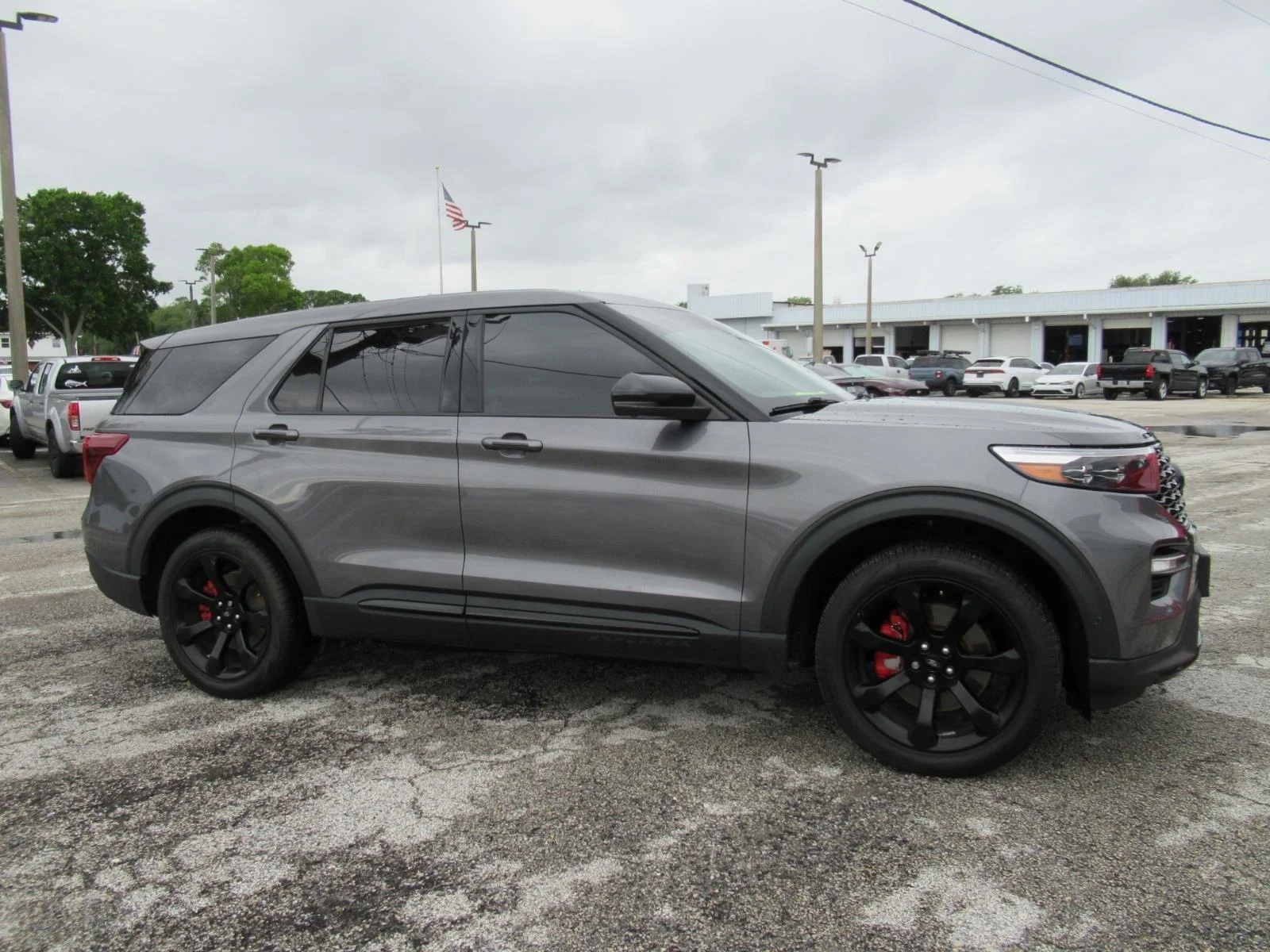Vehicle Image 2