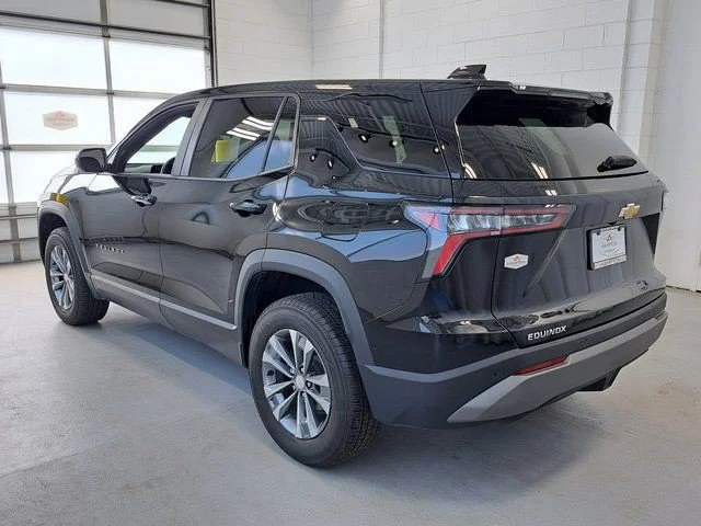 Used 2025 Black Chevrolet LT image 7