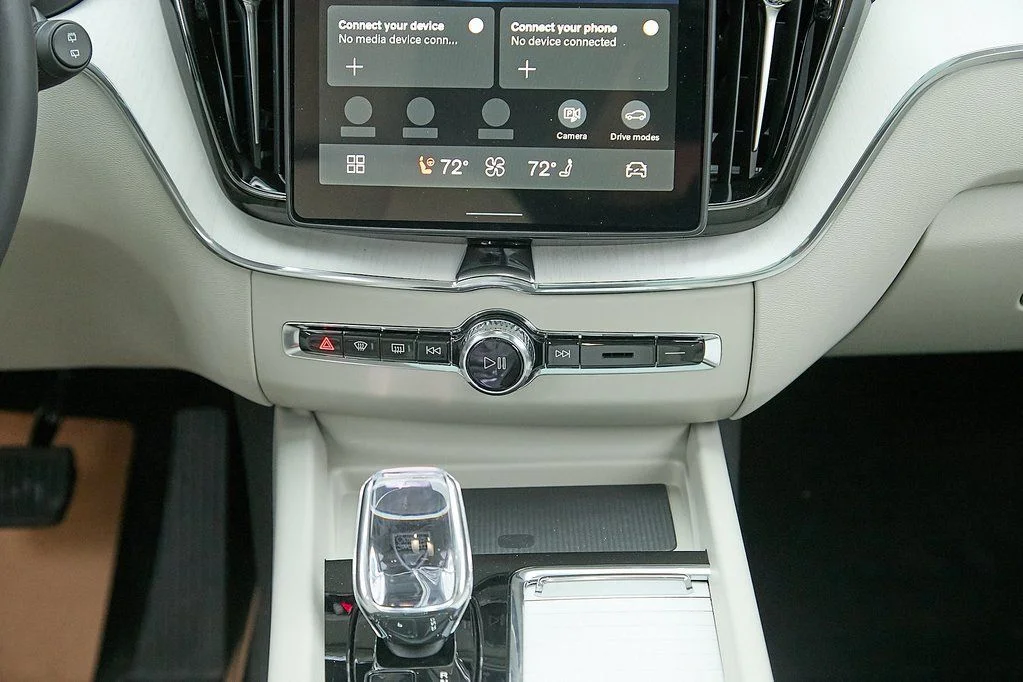 New 2026 Crystal White Volvo Ultra image 26