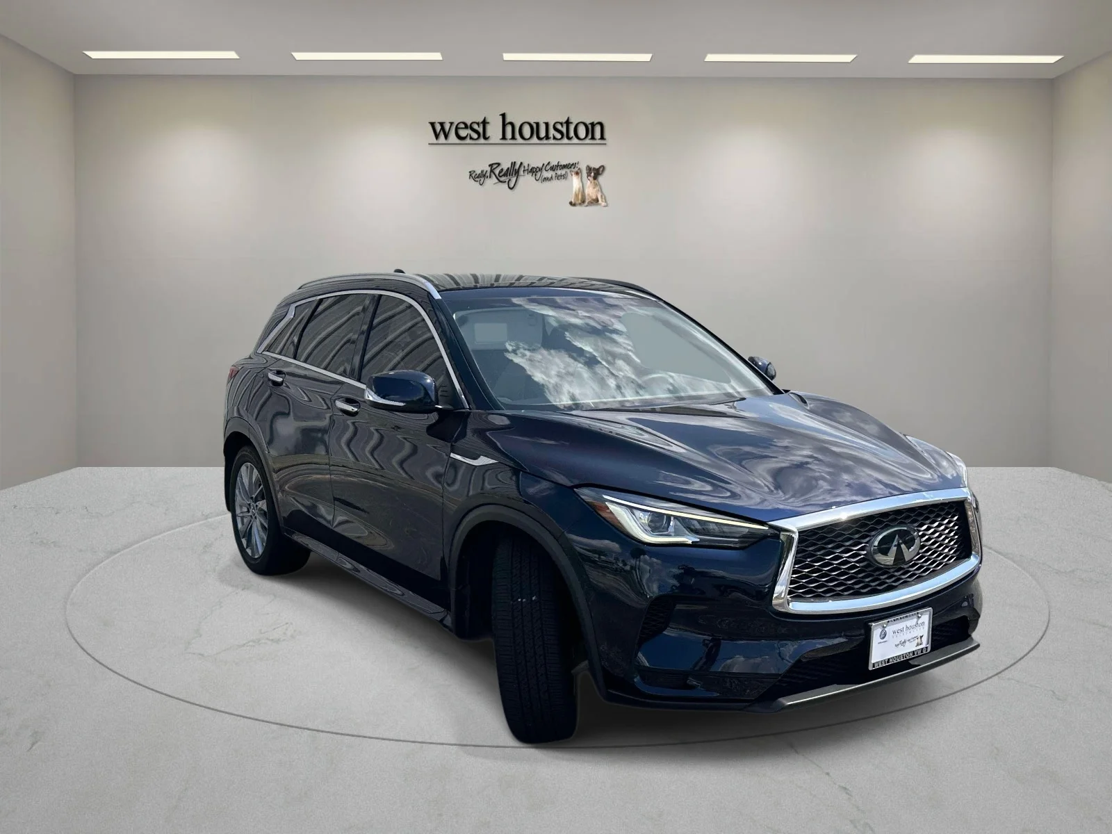 Used 2023 Hermosa Blue INFINITI LUXE image 4