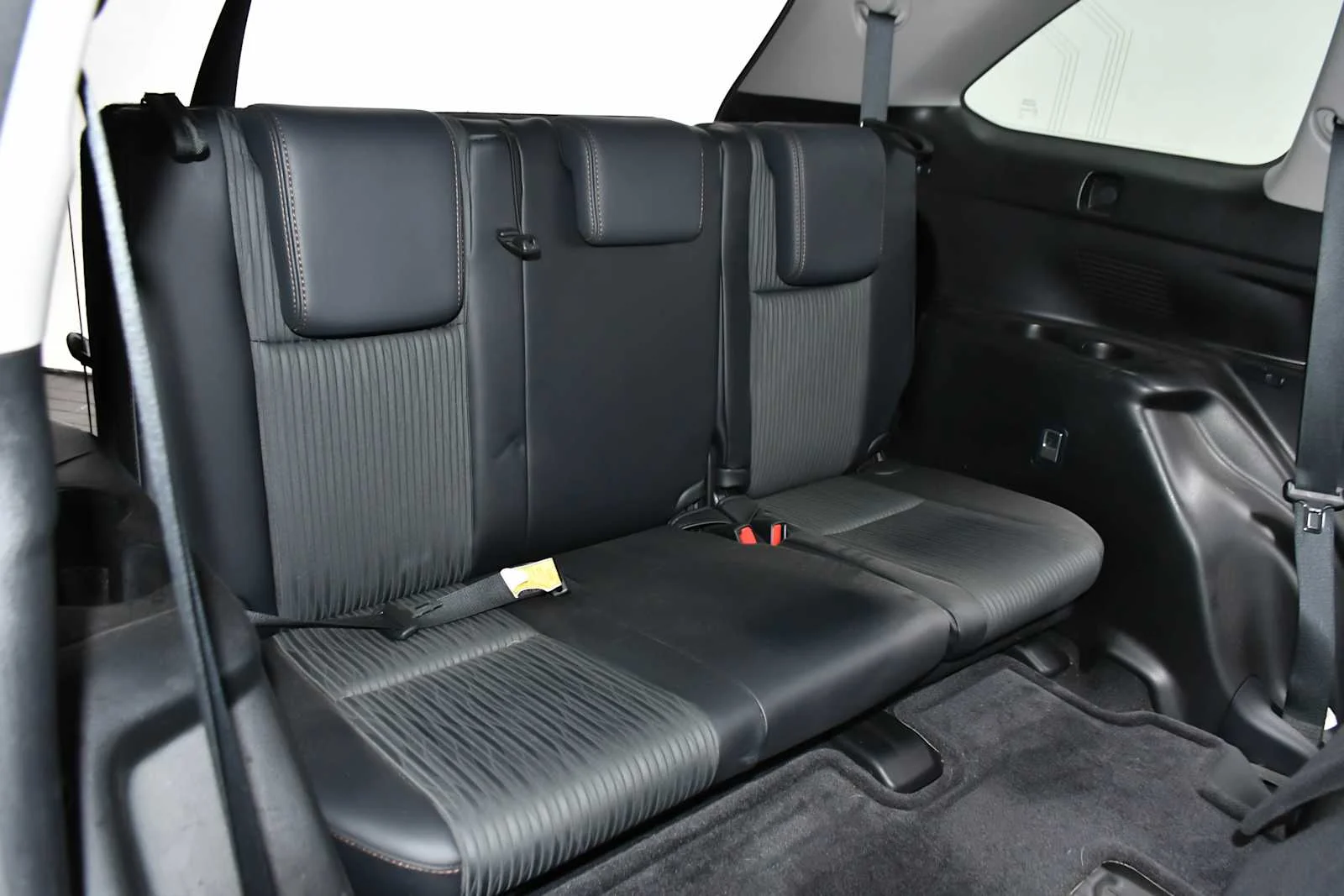 Used 2015 Predawn Gray Mica Toyota LE image 22