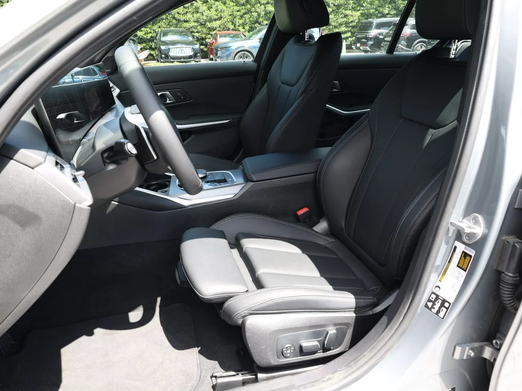 2026 BMW 3 Series 330i - Photo 17