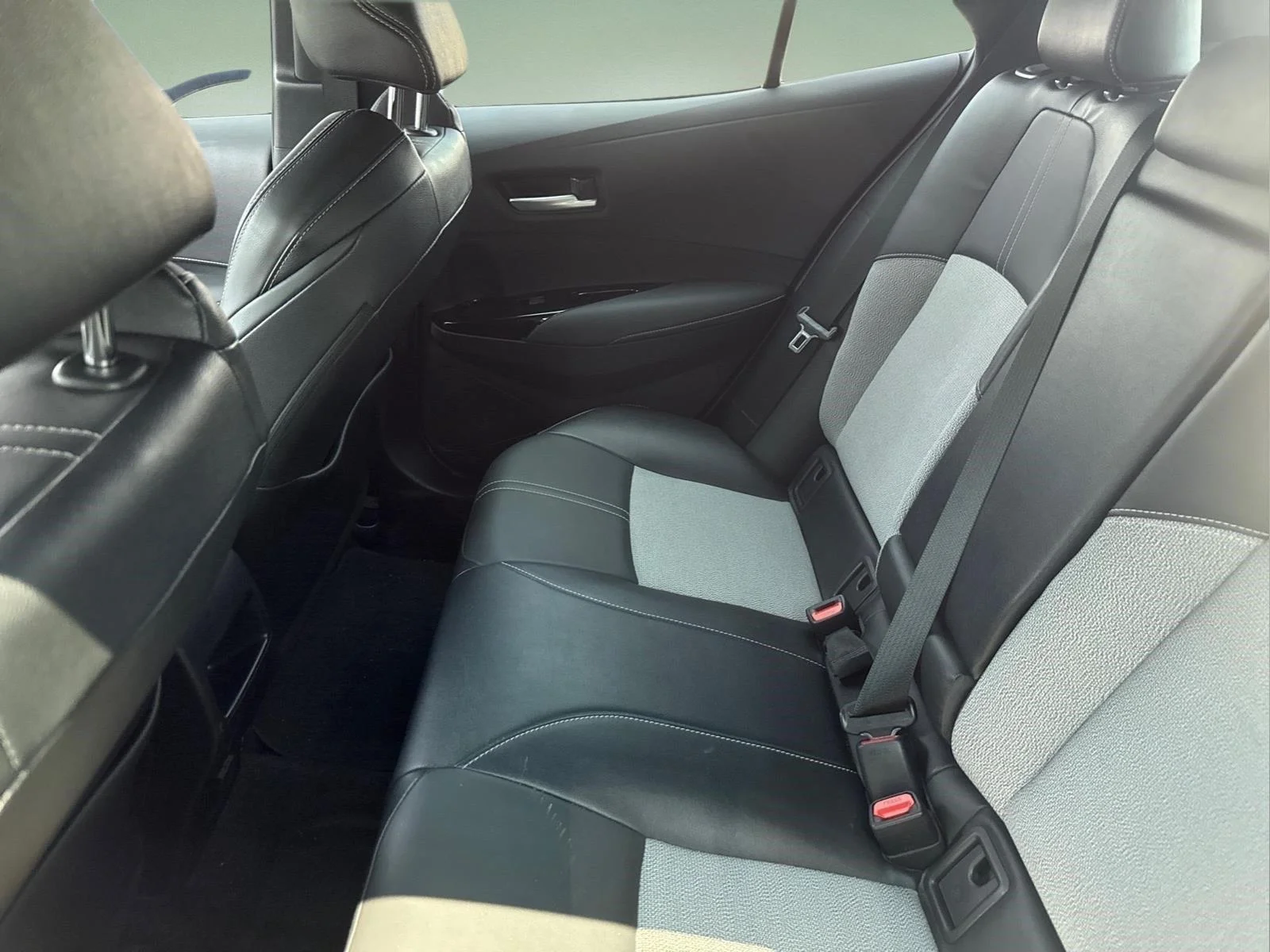 Used 2022 Galactic Aqua Mica TOYOTA XSE image 5
