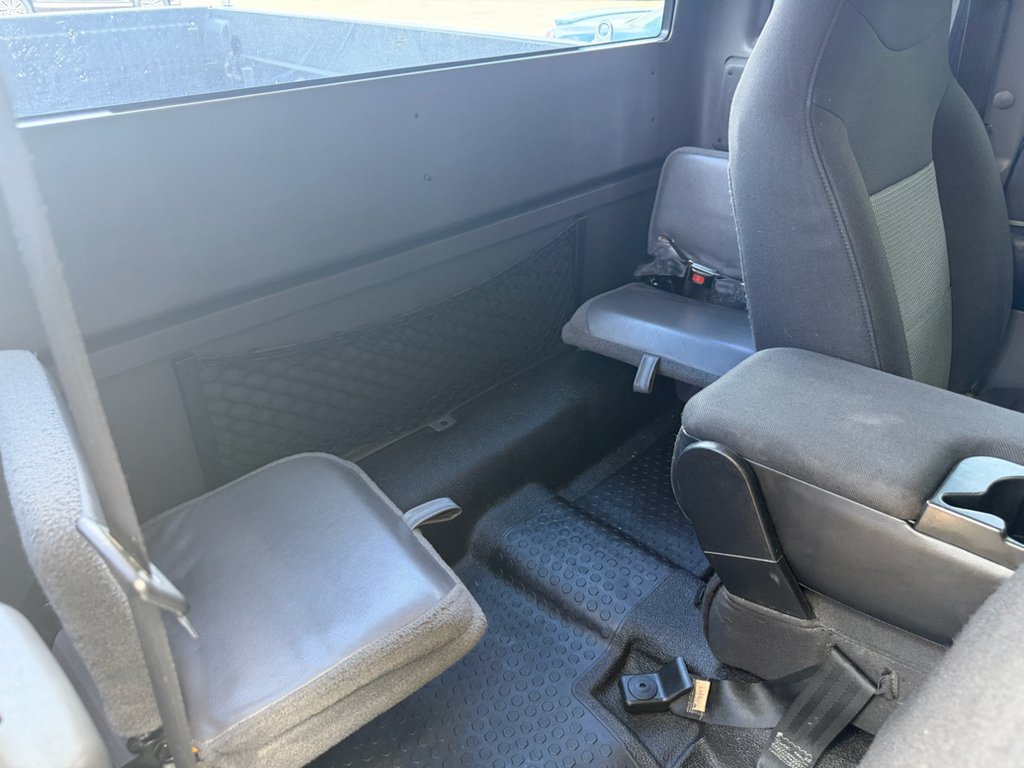 Used 2003 Blue Ford  image 13