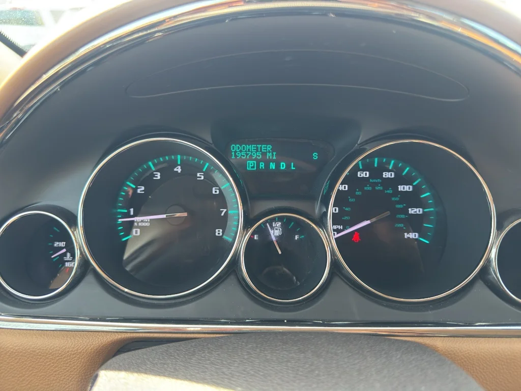 Used 2013 White Buick Leather image 24