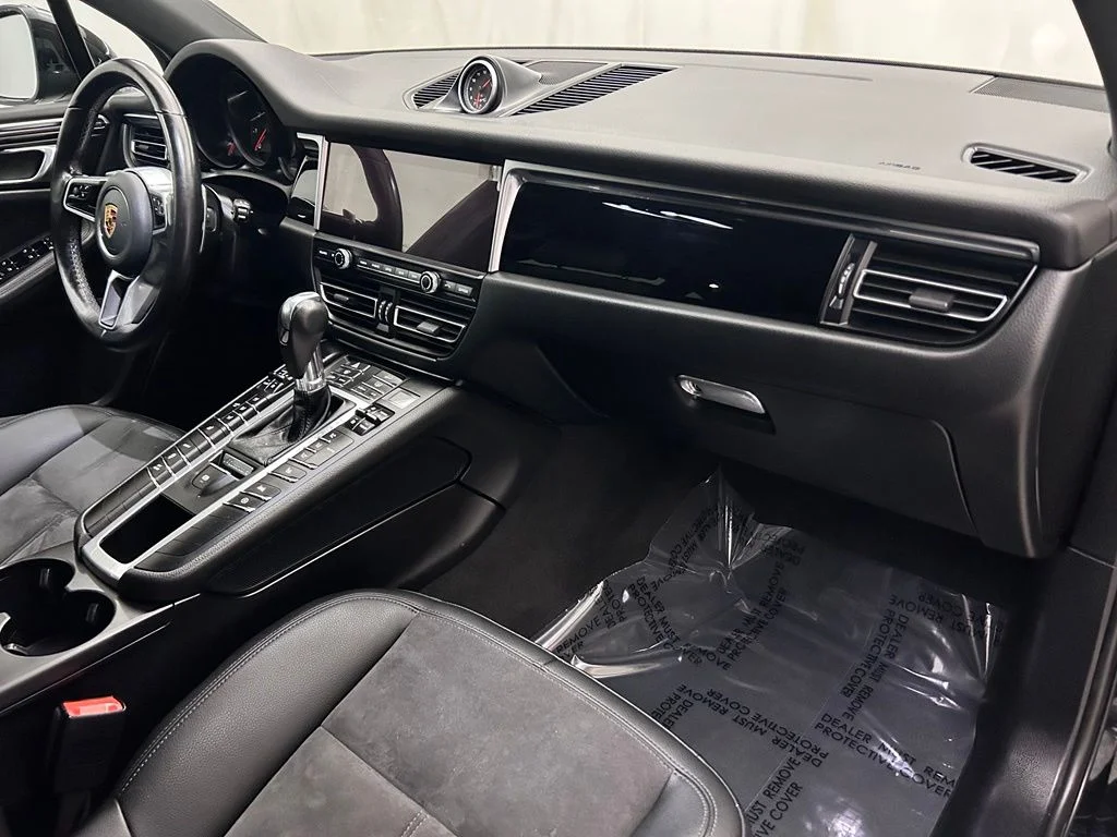 Used 2020 Black Porsche Base image 17