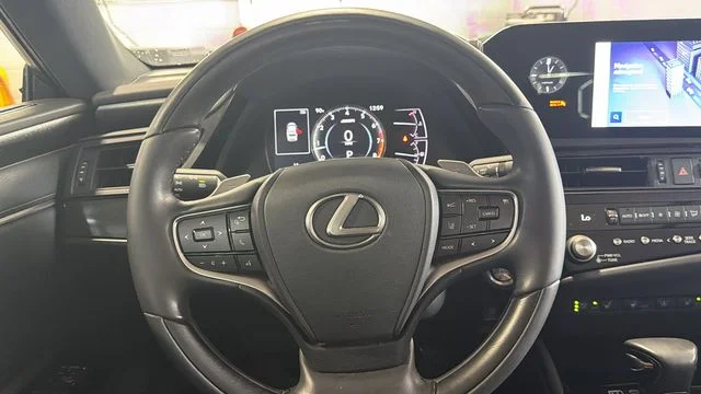 Used 2023 White Lexus 350 Luxury image 21