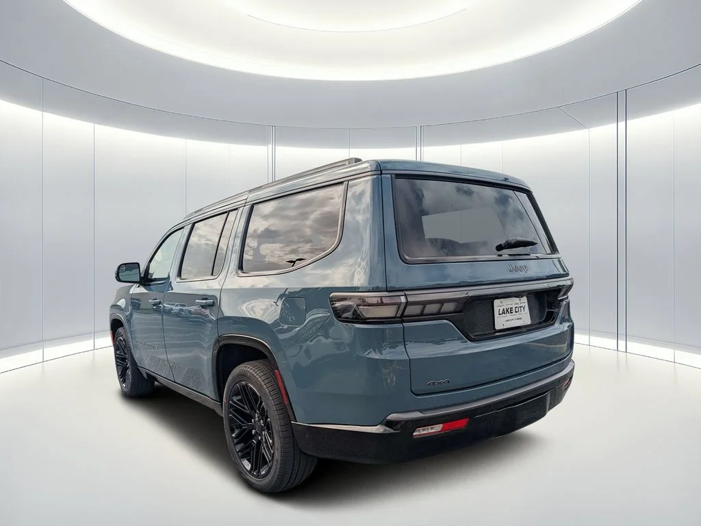 New 2026 Steel Blue Exterior Paint Jeep Limited Reserve image 6