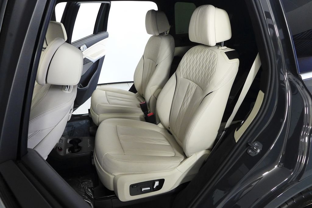 Used 2023 Dravit Gray Metallic BMW ALPINA XB7 image 21
