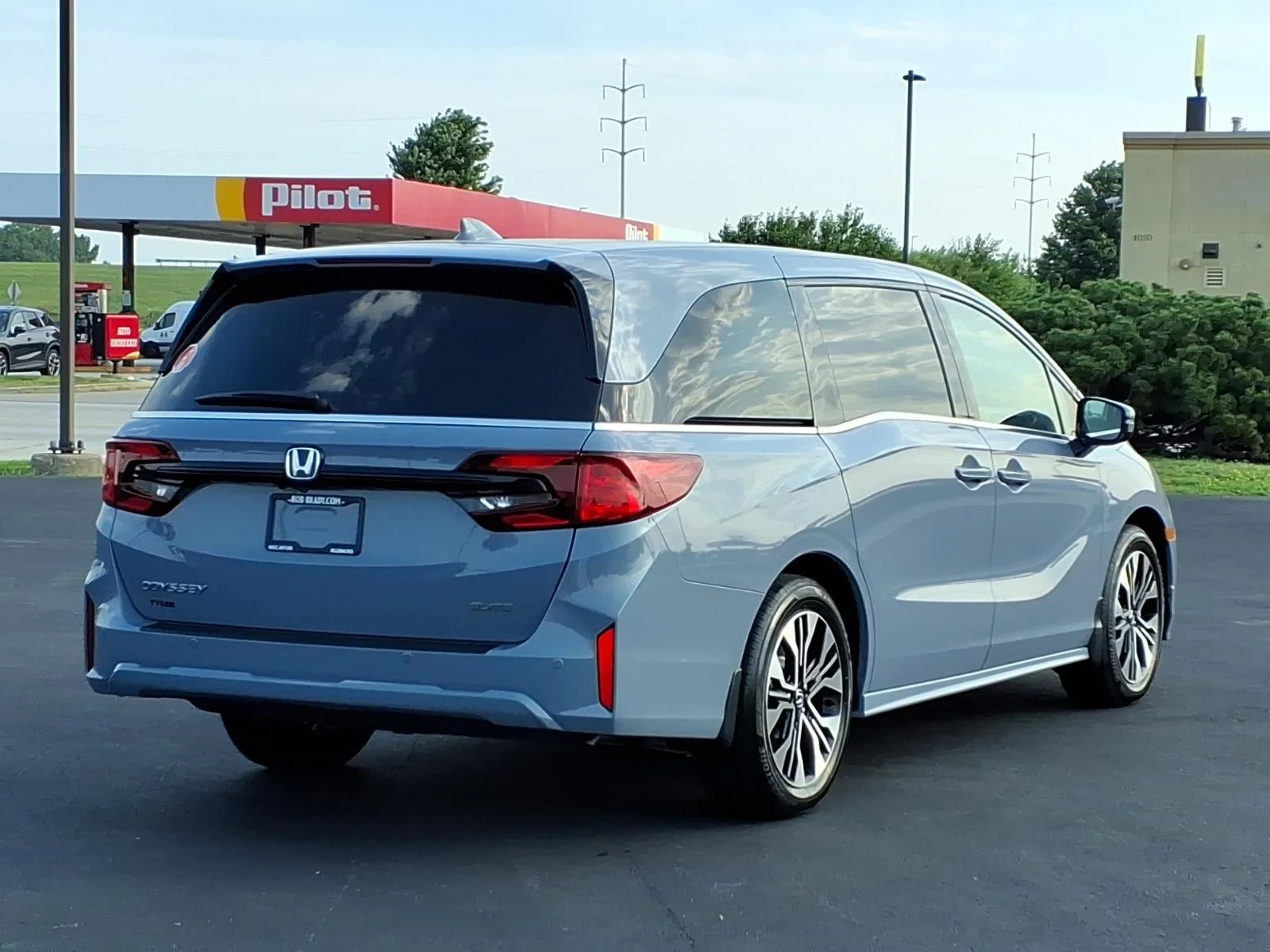 2026 Honda Odyssey Elite - Photo 16