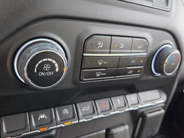 2025 Chevrolet Silverado 1500 Custom - Photo 28