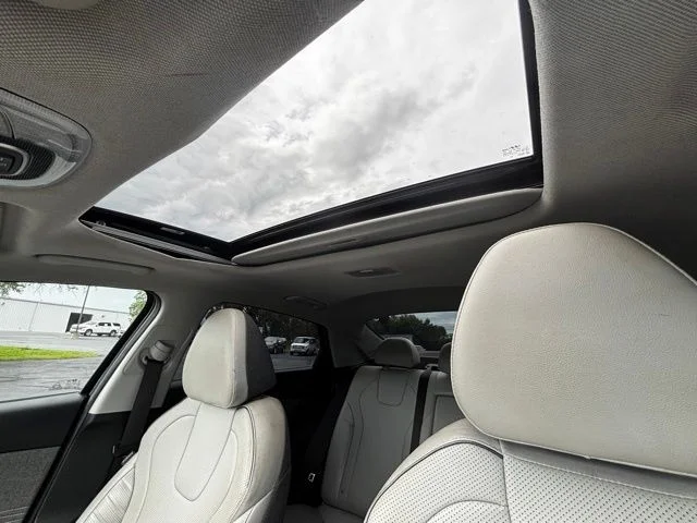 Used 2023 Black Hyundai Limited image 10
