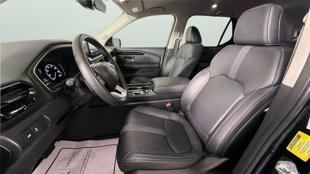Used 2025 Black Honda EX-L image 17