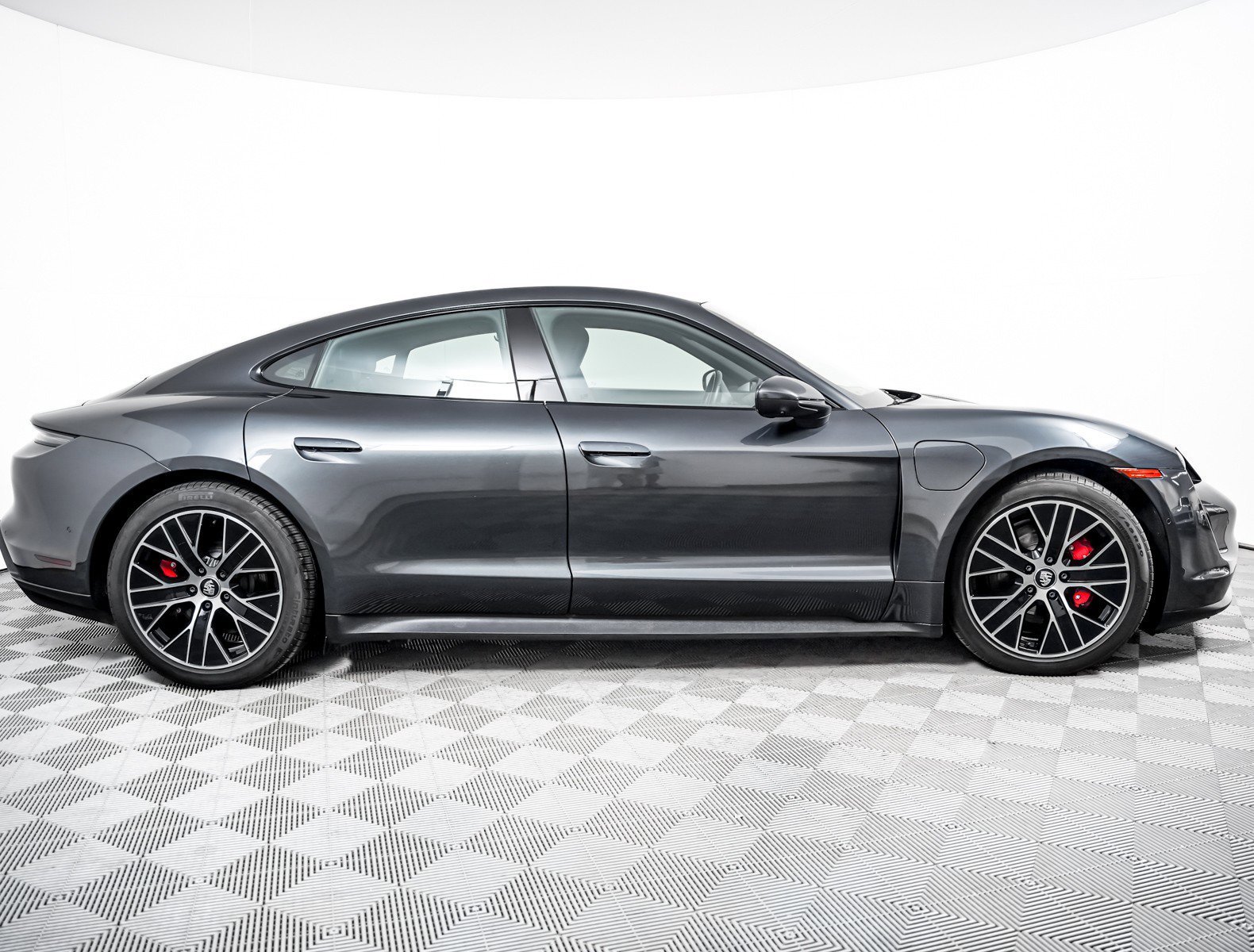 Used 2023 VOLCANO GREY Porsche 4S image 9