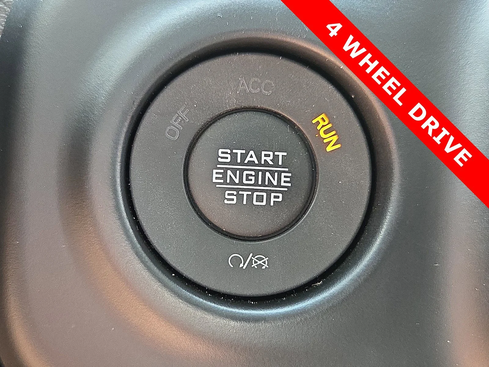 Used 2023 Sting-Gray Clearcoat Jeep Sahara image 20