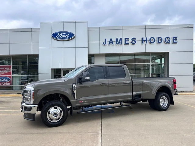 2026 Ford Super Duty F-350® Lariat®