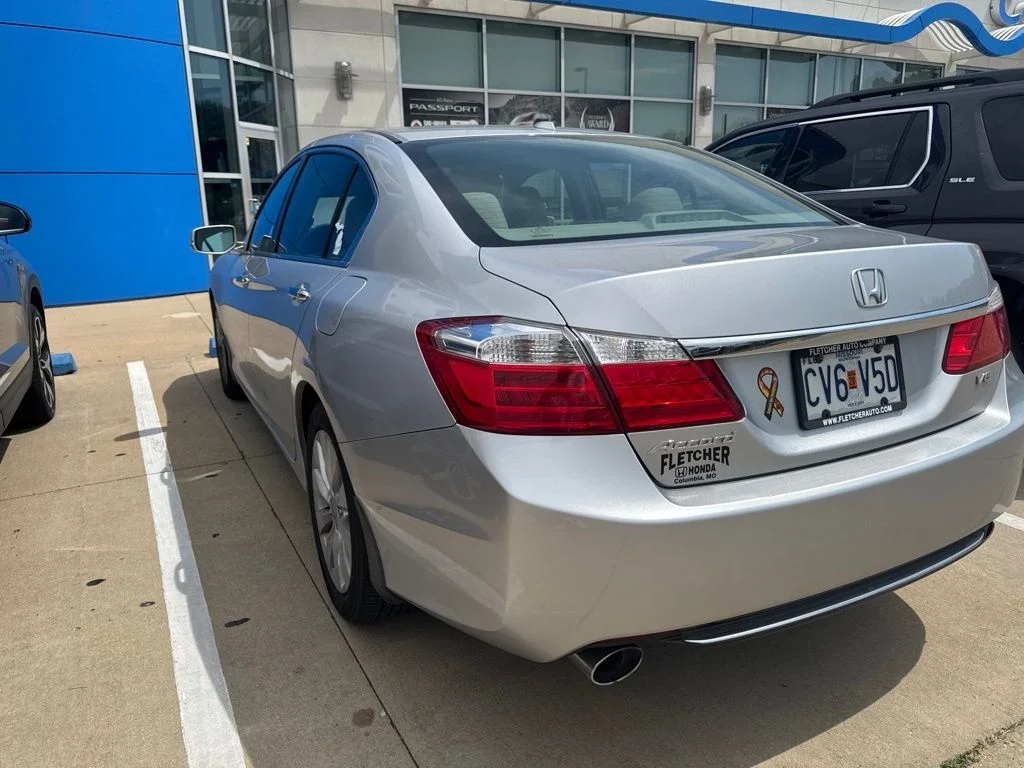 Used 2014  Honda EX-L image 6