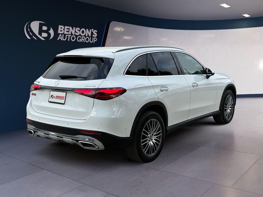 Used 2025  Mercedes-Benz GLC 300 image 5