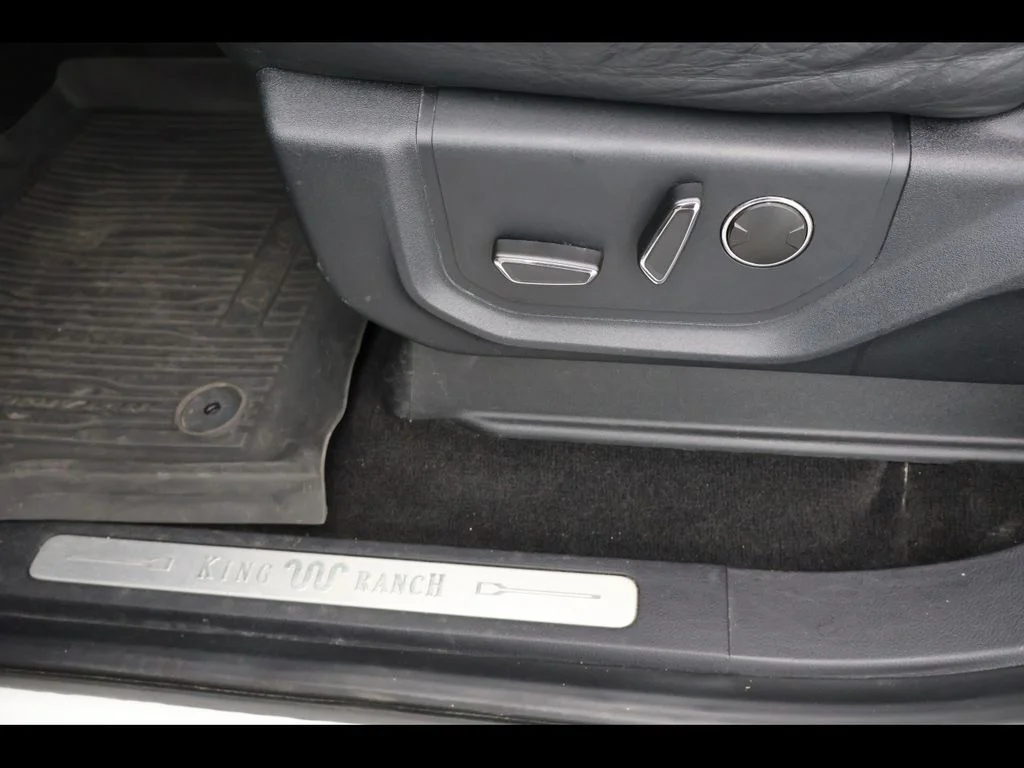 Used 2021 White Ford King Ranch image 17
