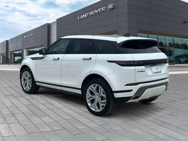 Used 2023 White Land Rover R-Dynamic SE image 3