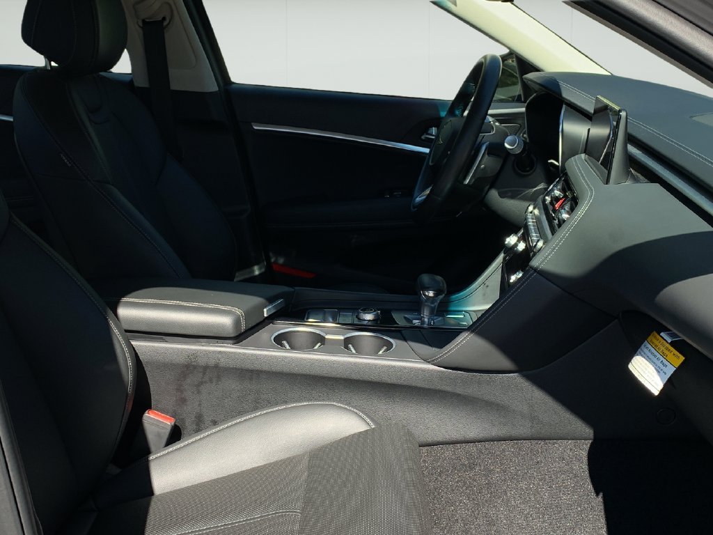 2026 GENESIS G70 Standard - Photo 36