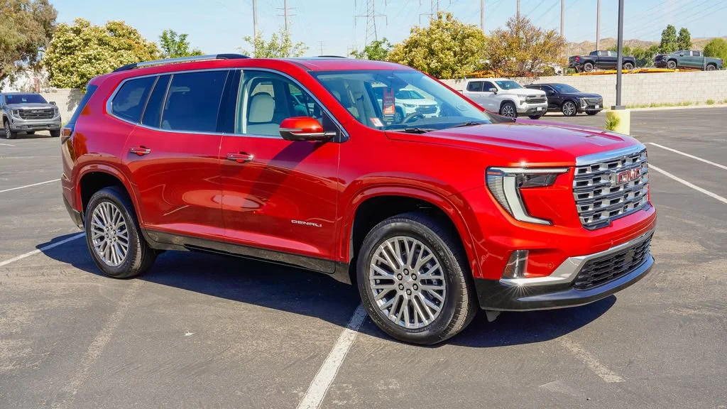 2026 GMC Acadia Denali - Photo 6