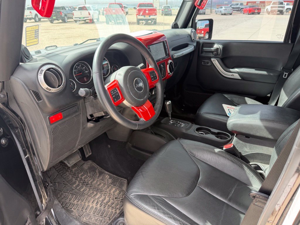 Used 2013 Black Jeep Unlimited Rubicon image 5