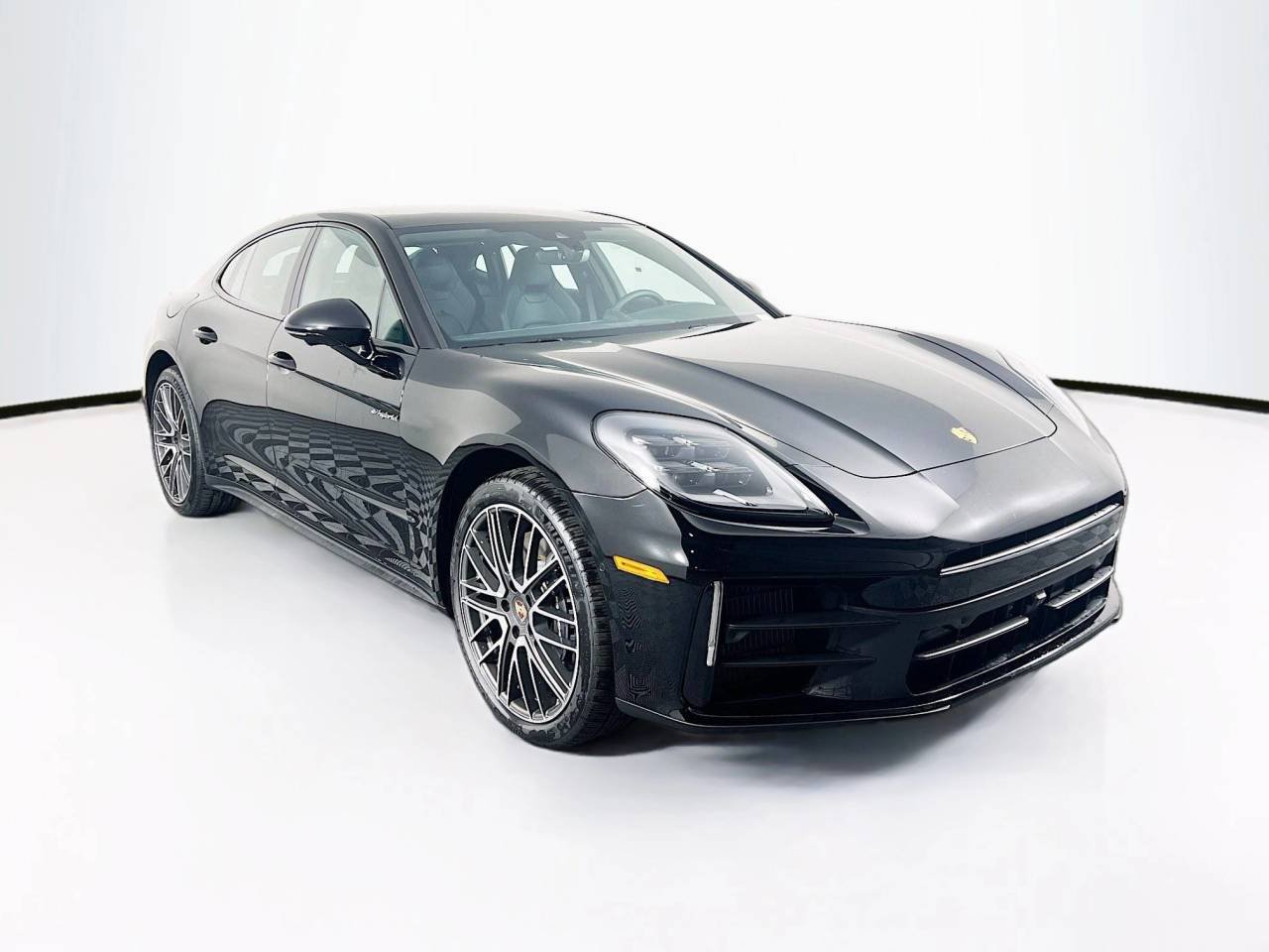 2026 Porsche Panamera 4 E-Hybrid - Photo 7