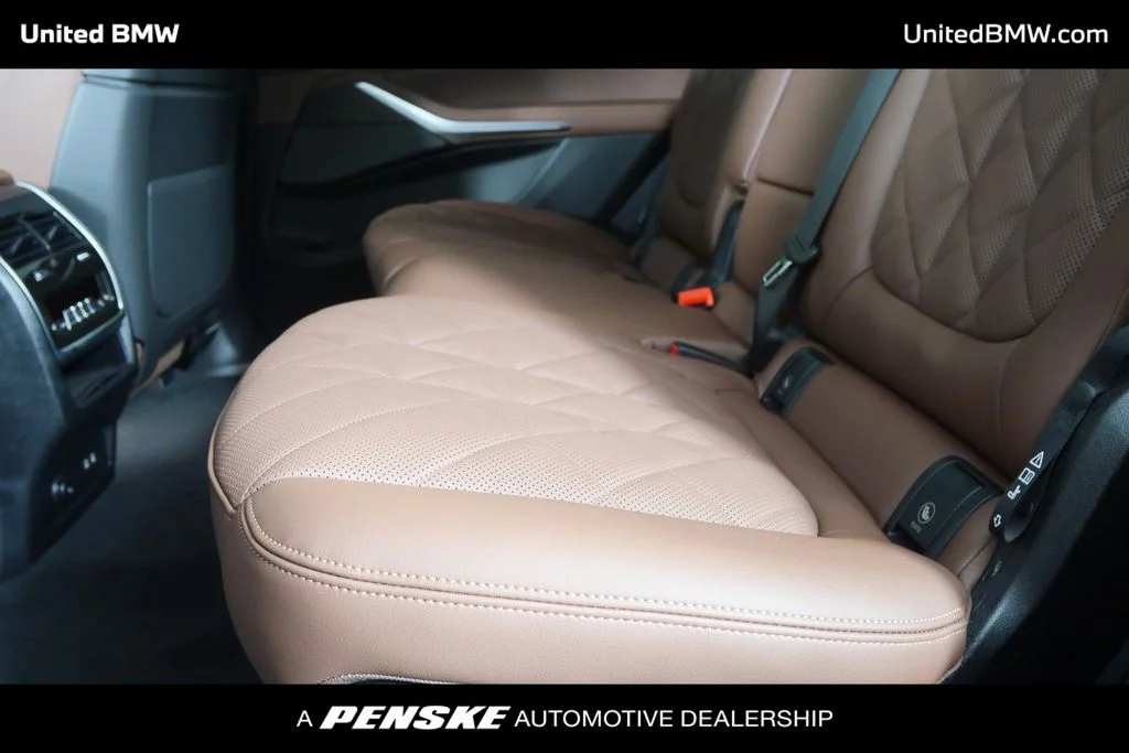 New 2027 Gray Metallic BMW xDrive40i image 14