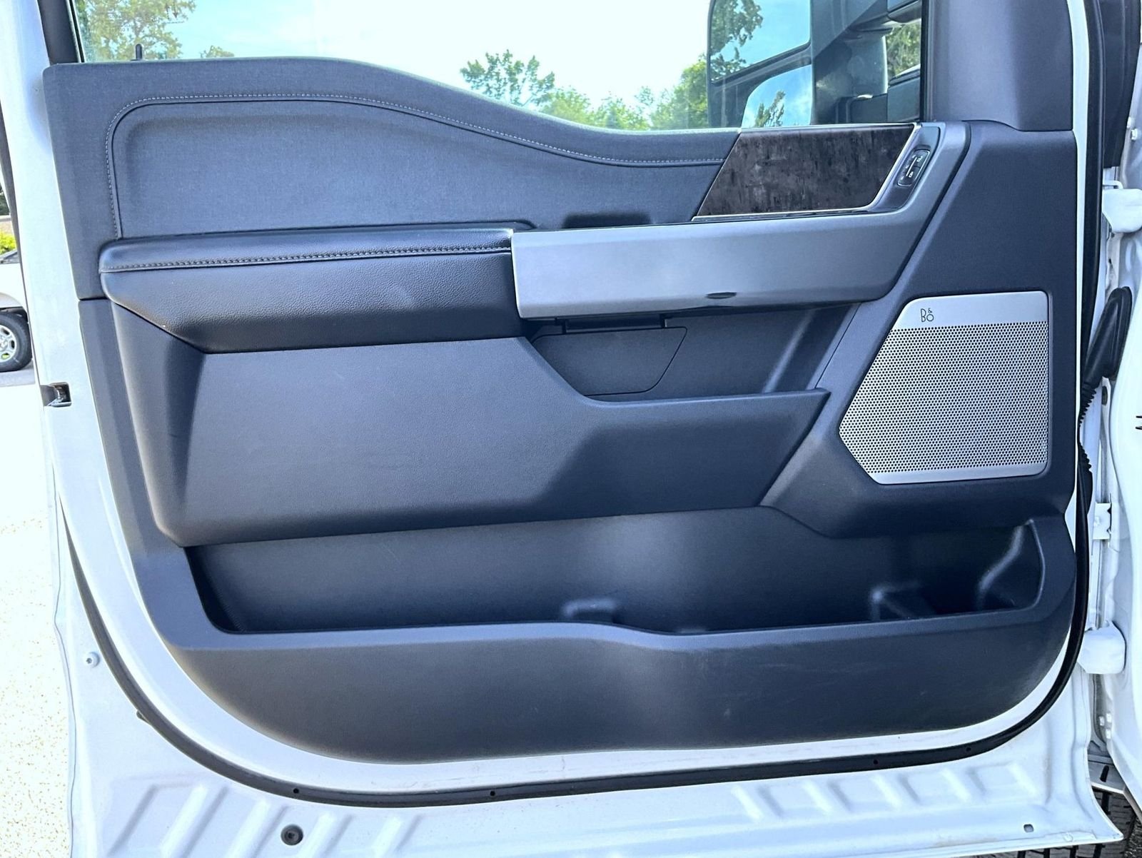 Used 2024 White Ford Lariat image 11