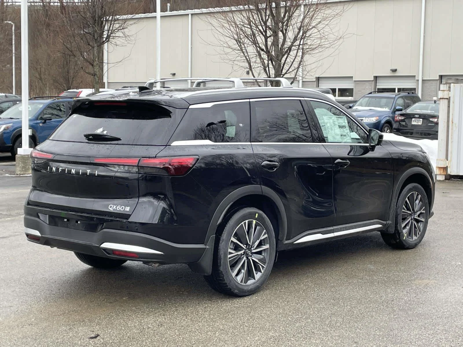 New 2026 Mineral Black INFINITI LUXE image 6